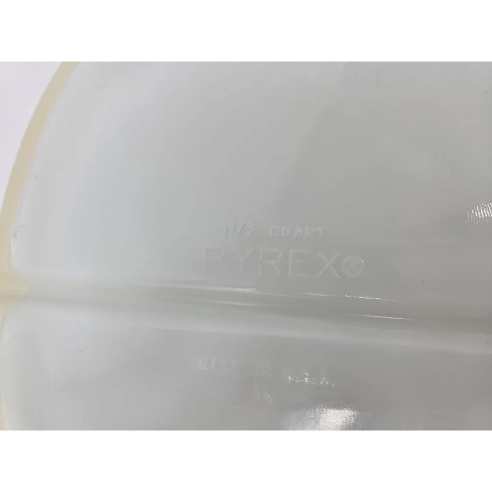 Vintage Pyrex 942C Golden Acorn 1 1/2 qt Covered Divided Casserole 50s 60s